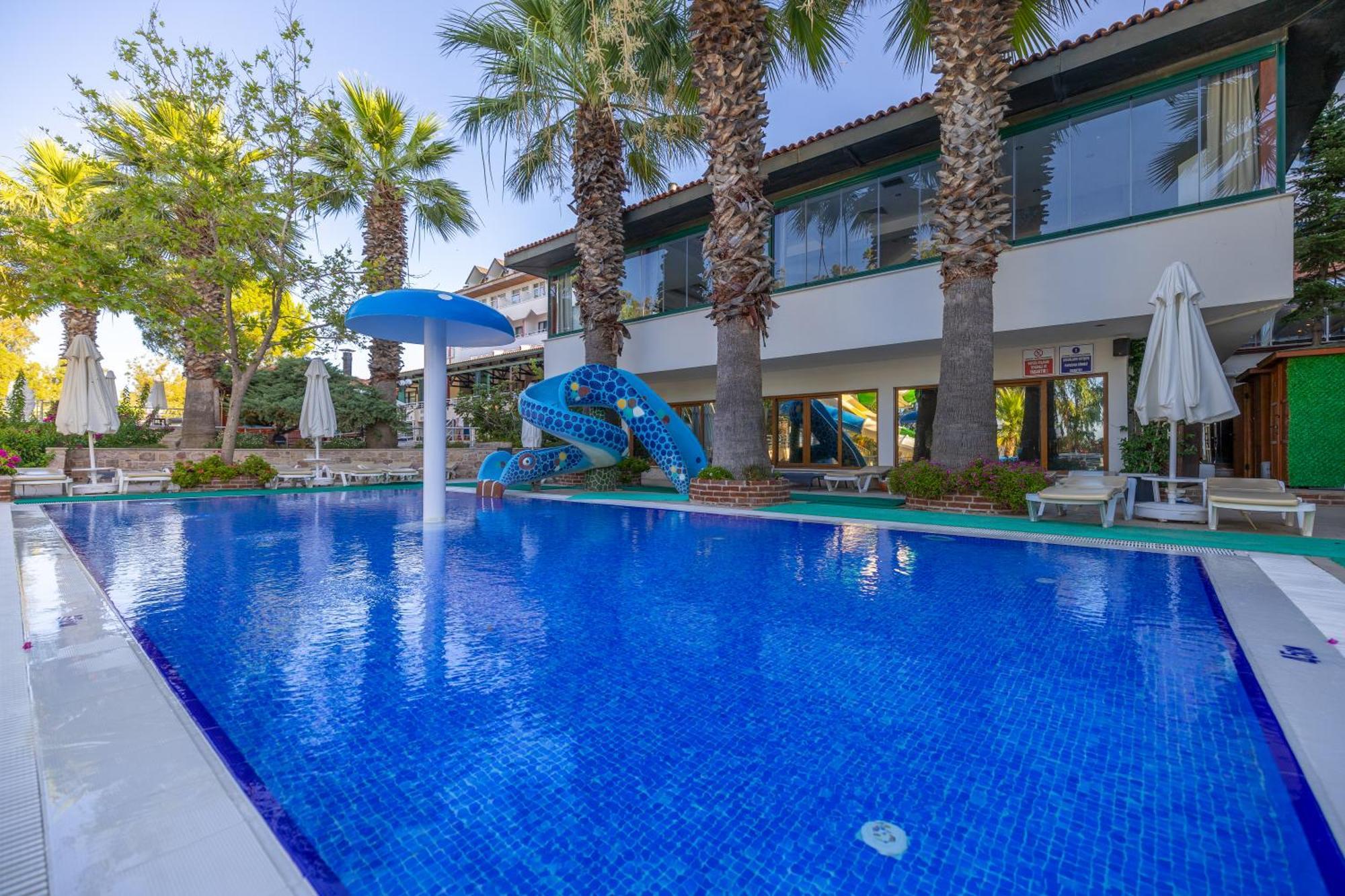 Halic Park Hotel Айвалык Экстерьер фото