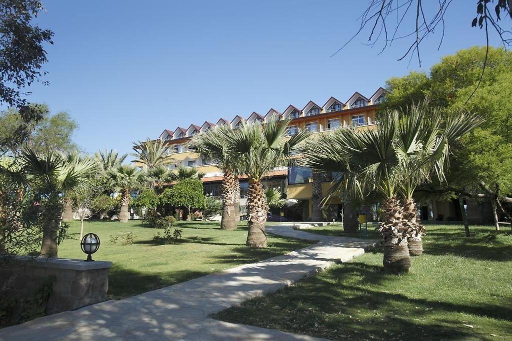 Halic Park Hotel Айвалык Экстерьер фото