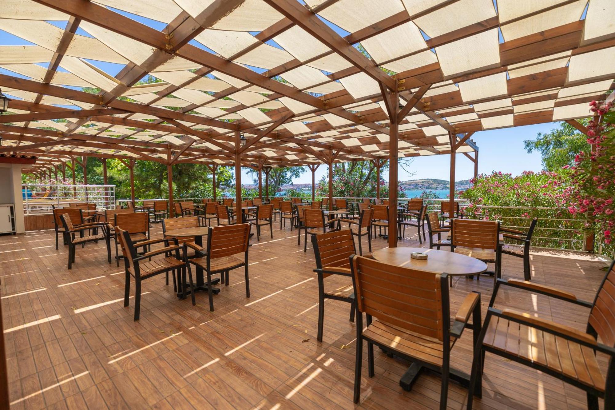 Halic Park Hotel Айвалык Экстерьер фото