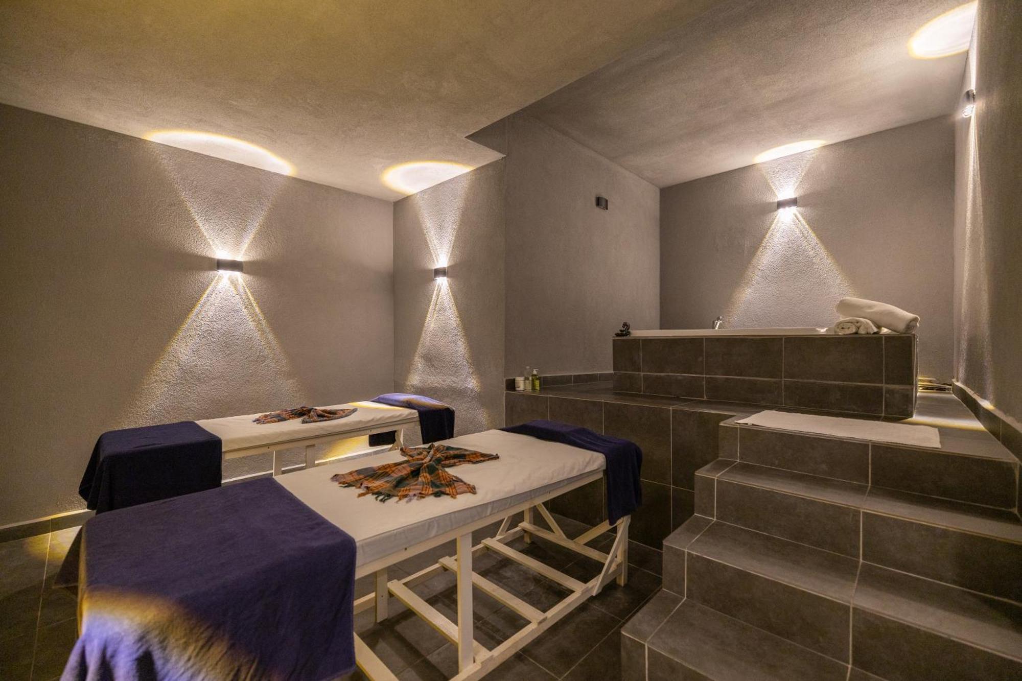 Halic Park Hotel Айвалык Экстерьер фото